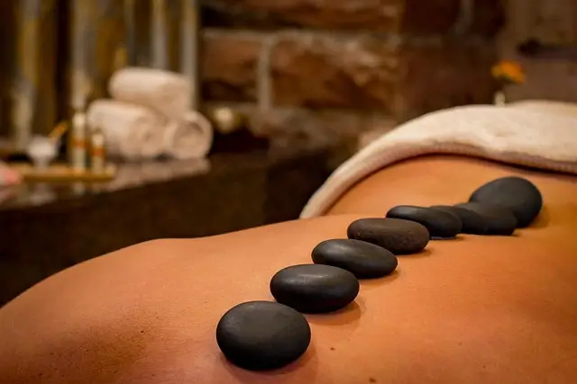 hot stones mobile & in studio massage